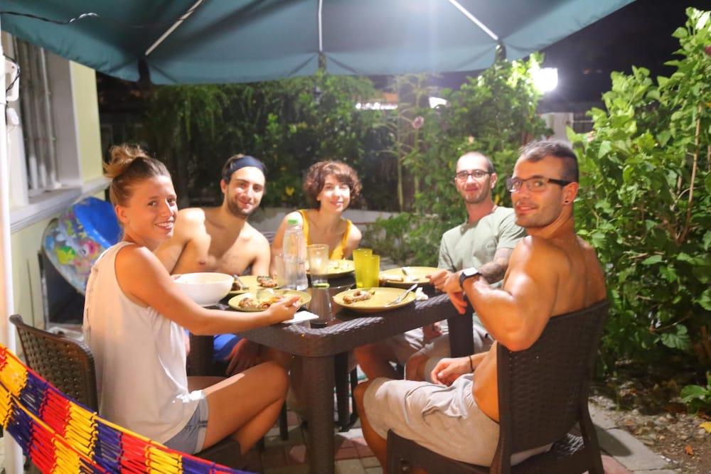 Dee Guesthouse White Sands Мактан Екстериор снимка