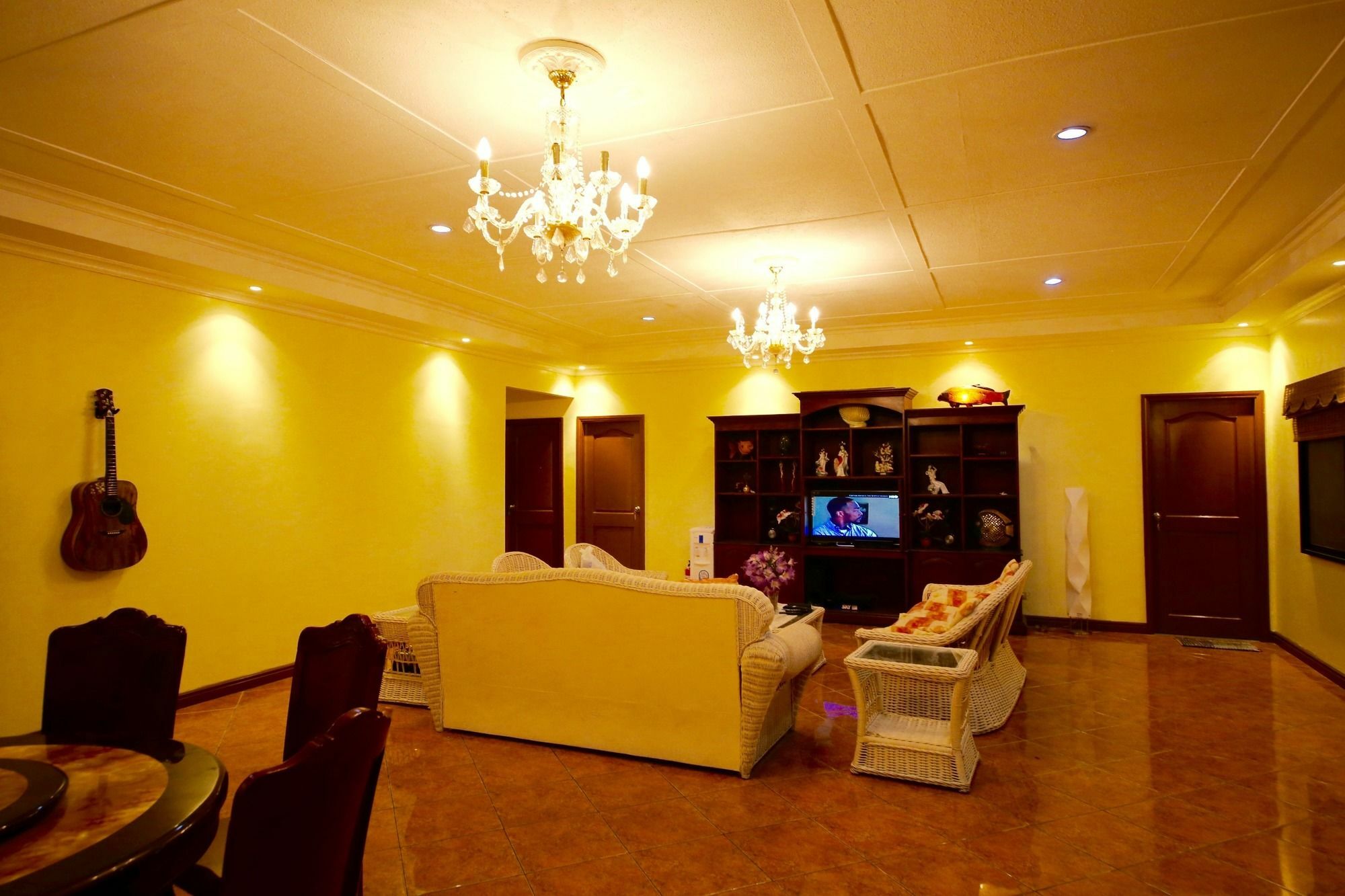 Dee Guesthouse White Sands Мактан Екстериор снимка